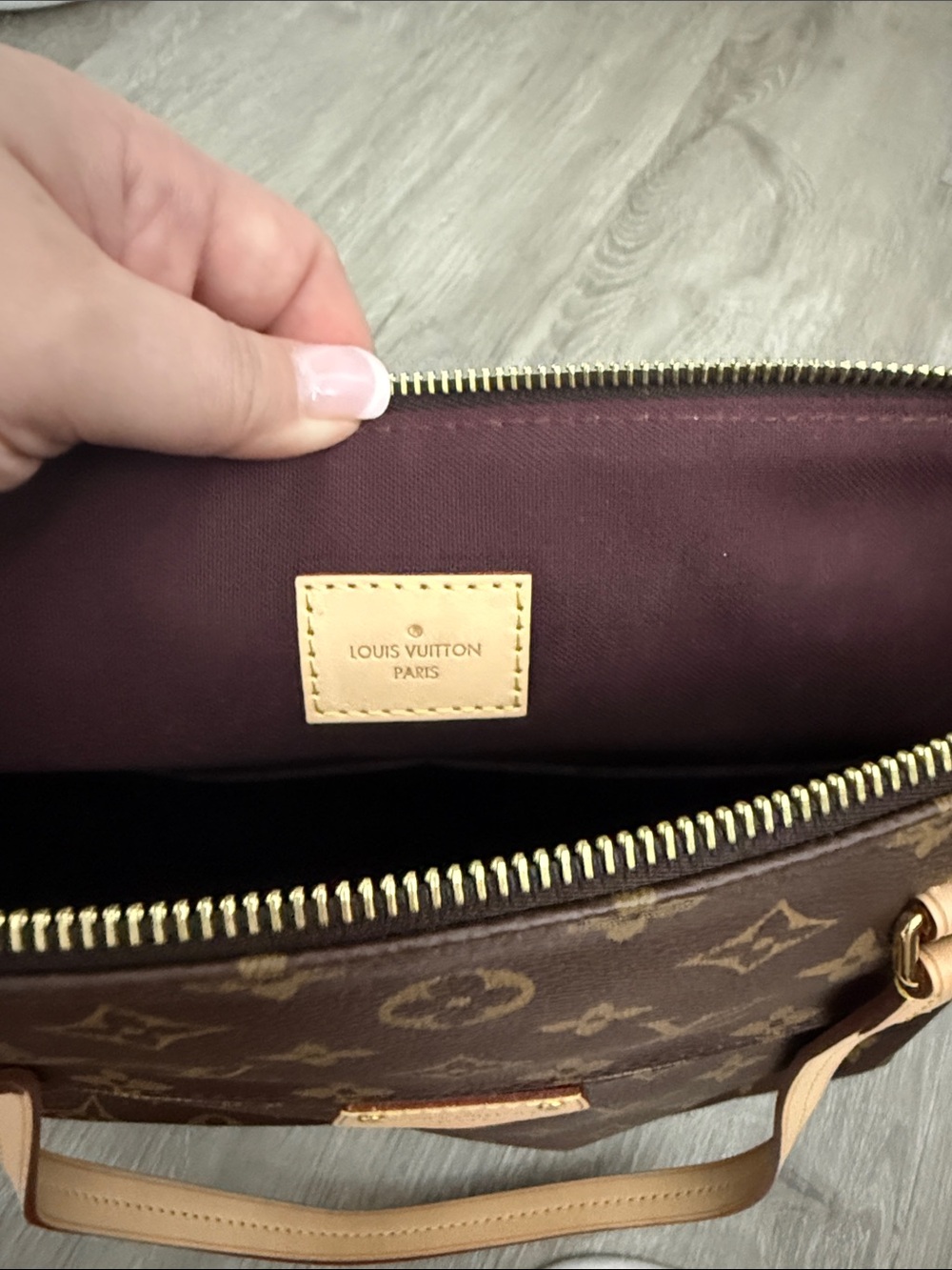 Louis Vuitton IENA MM MNG Handbag - Picture 10 of 17